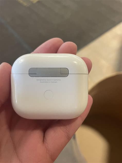 lost airpod case.